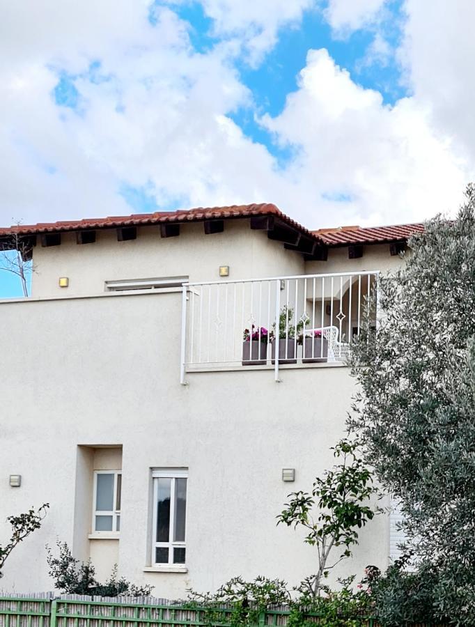 Villa מול הים - דירת נופש עם ממ
